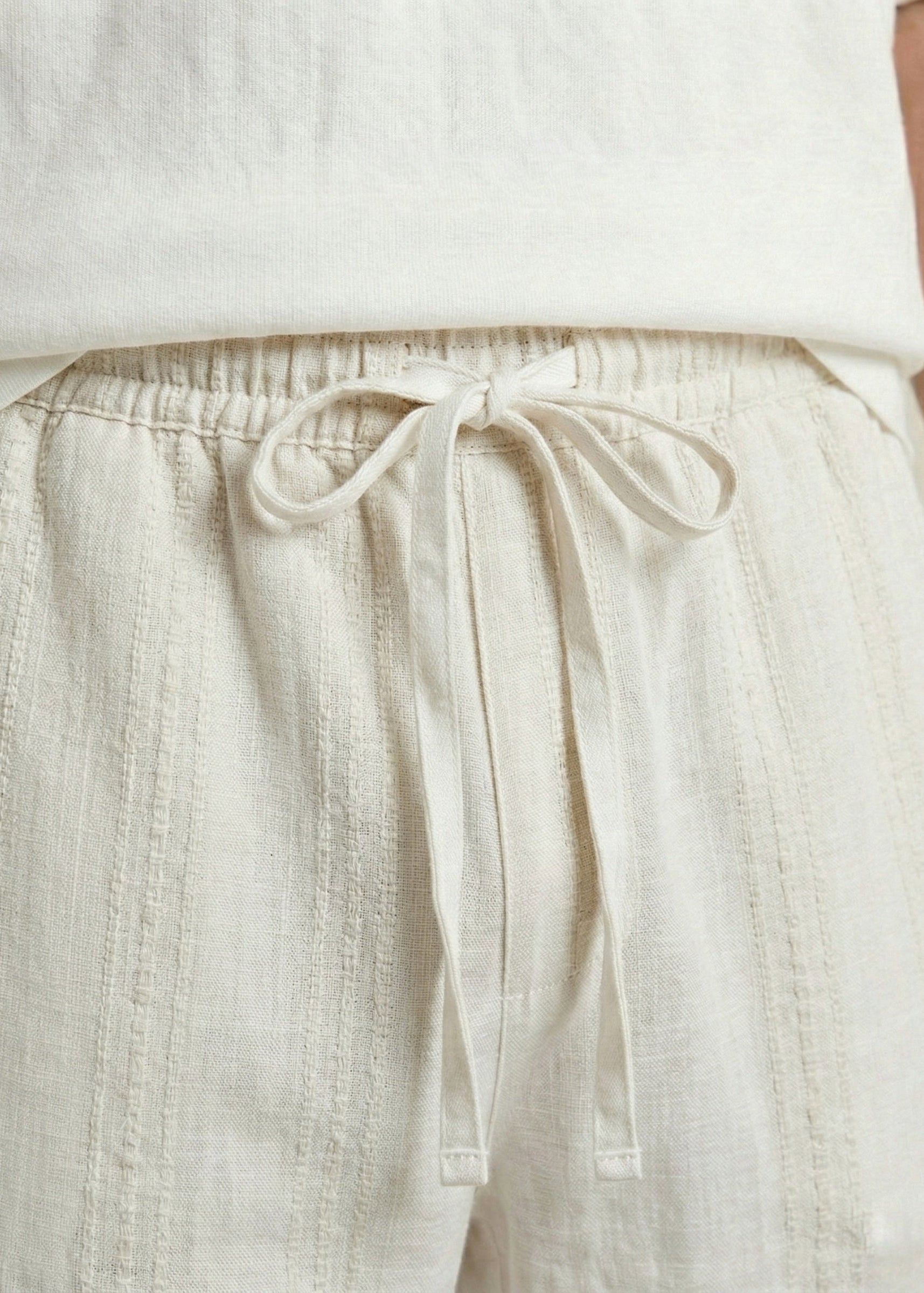 Ekru Dokulu Rahat Kesim Pantolon